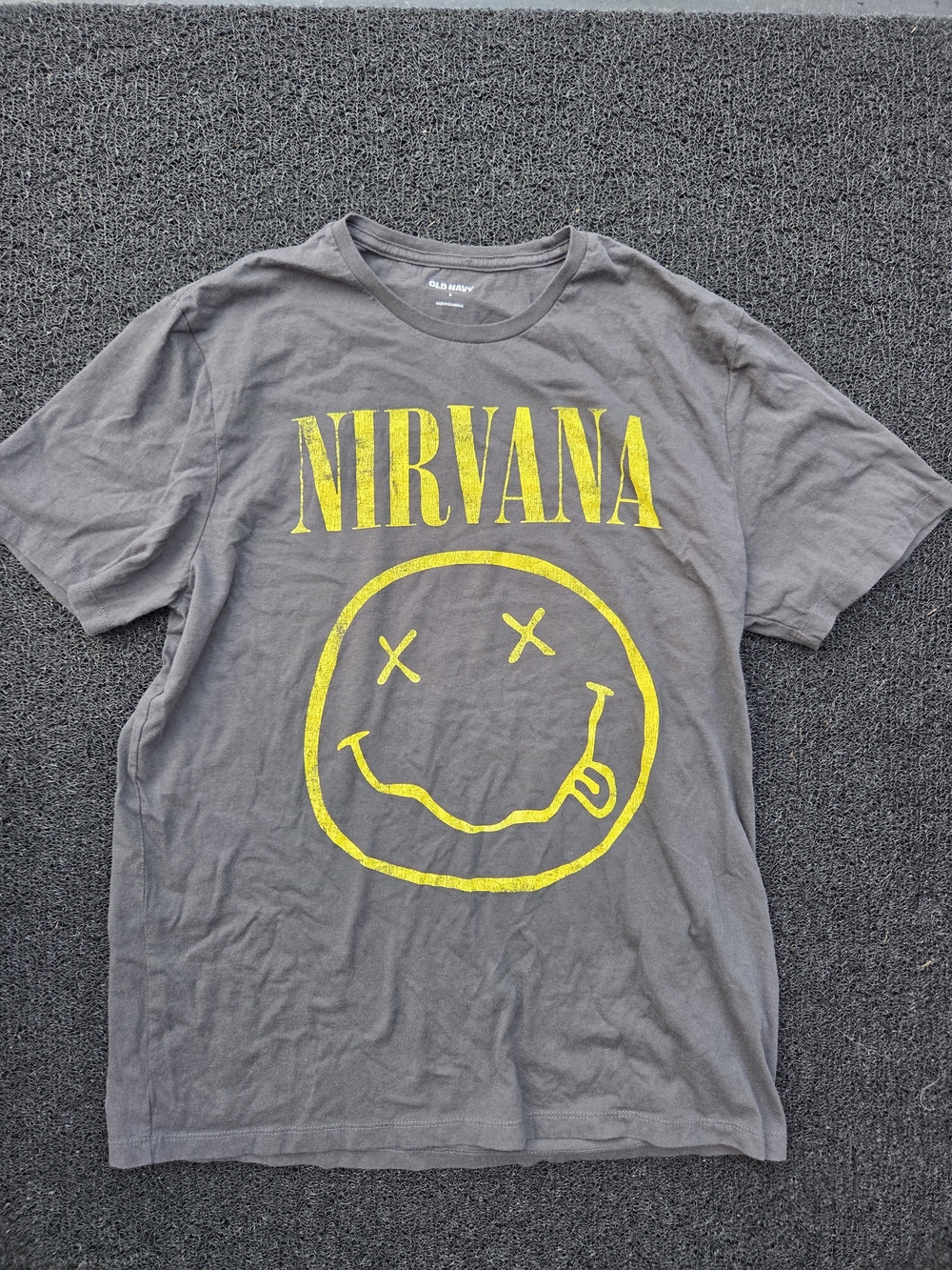 Old Navy Gray Nirvana Graphic Tee with Yellow Print - Large